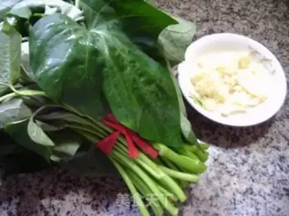 Make Garlic potatoes step 0