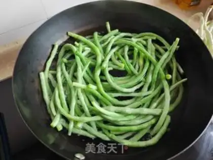 Make Fresh bean buns step 1
