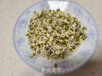 Make The dry green bean sprouts step 3