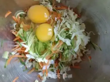 Make cucumber eggcake step 2