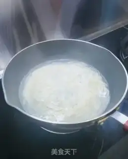 Make Sea cucumber egg noodles step 4