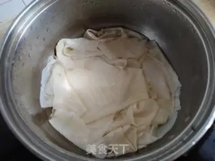 Make Soybeans, soy sauce step 2
