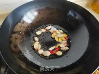 Make Crab burning potatoes step 6