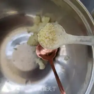 Make White jade cucumbers boiled eggs step 4