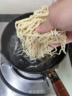 Make Seafood noodles step 14