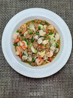 Make Seafood noodles step 16