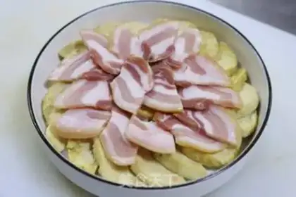 Make Salted meat steam chicken step 0