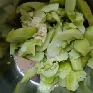 Make Take the jade cucumber step 3