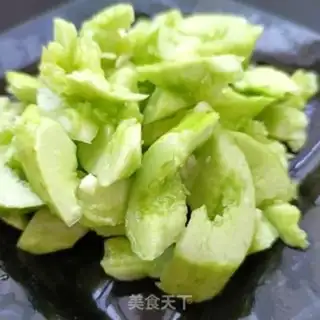 Make Take the jade cucumber step 4