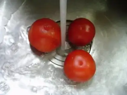 Make Tomato dolls and tofu soup step 5