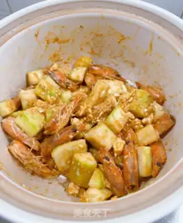 Make Gold and sand seafood tofu soup step 2