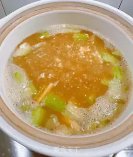Make Gold and sand seafood tofu soup step 3