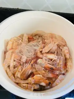 Make Shrimp and eggnog step 1