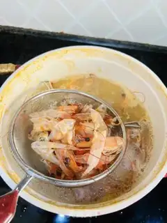 Make Shrimp and eggnog step 2