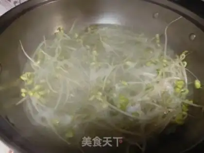 Make Sour soup, fat cow step 0