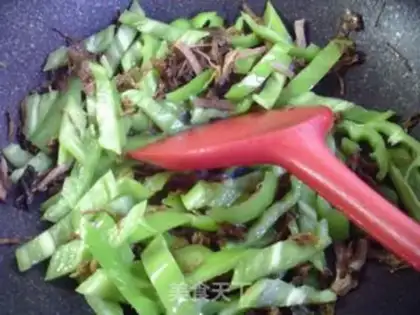 Make Scrambled green pepper step 3