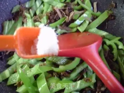 Make Scrambled green pepper step 5