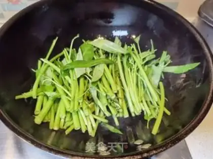 Make Garlic cabbage step 4