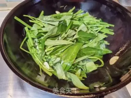 Make Garlic cabbage step 5