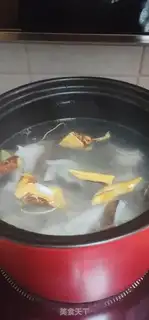 Make "The king of the sea coconuts has five fingers for peach chicken soup." step 5