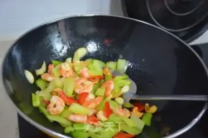 Make Shrimp sprouts step 8