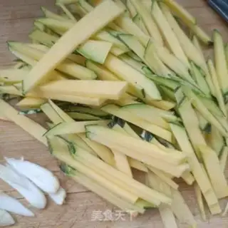 Make Pumpkin shrimp step 1