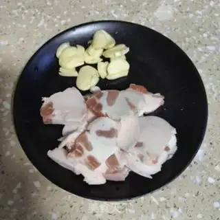 Make Five flowers for oil step 1