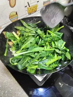 Make Five flowers for oil step 4