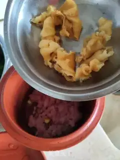 Make Weishan sea cucumber step 4