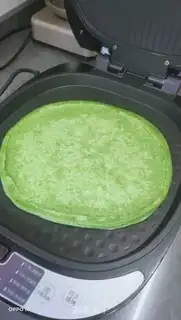 Make Spinach buns step 7