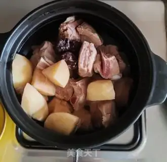 Make Psst. Potato burn ribs step 1