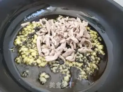 Make Garlic gravy step 5