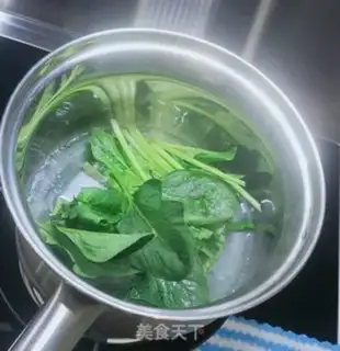 Make Spinach soup noodles step 2