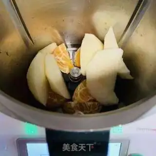 Make Pear with orange juice step 0