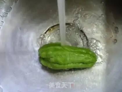 Make The guacamole fried green bean sprouts step 1