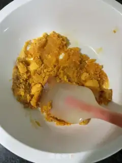 Make Taste eggs yolk pineapple step 2