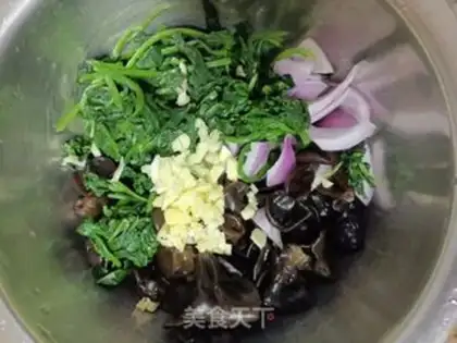 Make Spinach chords step 1