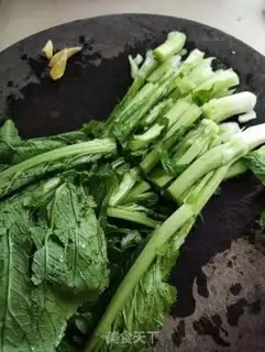 Make Spring egg soup step 0