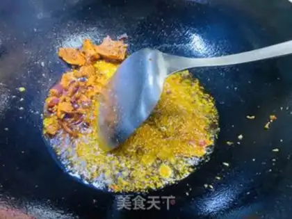 Make Dry fire pans to burn pigs