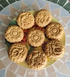Make Tasty homemade mooncake step 15