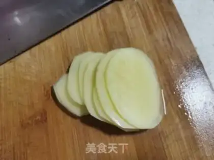 Make Spicy potatoes step 0