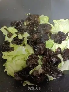 Make Wood eggs and cabbage step 3