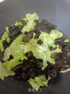Make Wood eggs and cabbage step 4