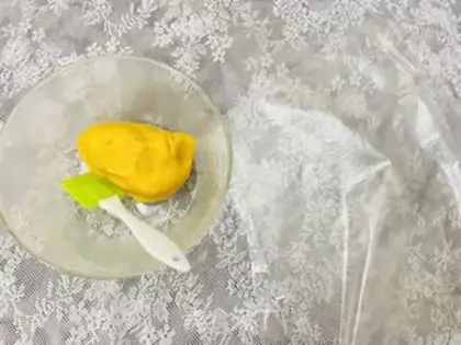 Make The hot orange cookies step 4