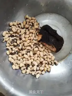 Make Pumpkin corn carrot claw soup step 2