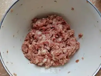 Make Fresh meat gravy screws step 2