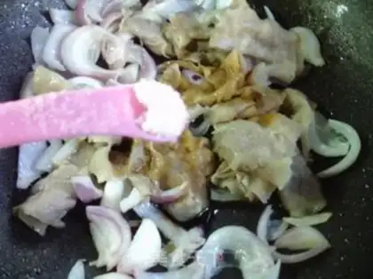 Make Onion fried fat cow step 8