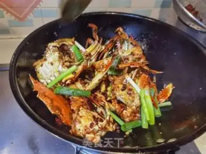 Make Spicy Fried crabs step 13