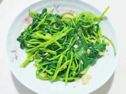 Make Garlic cabbage step 4