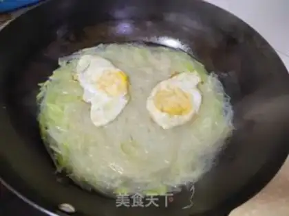 Make Fried egg bubbly tommy step 6